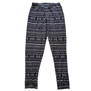 FREEZE BLACK AND WHITE LEGGINGS SZ L